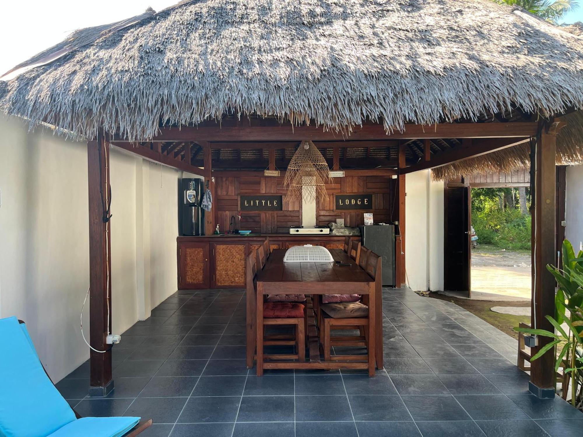 Little Lodge Gili Trawangan Exterior photo